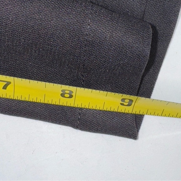 Dockers Golf 9” Shorts Relaxed Fit Flat Front - Picture 7 of 8